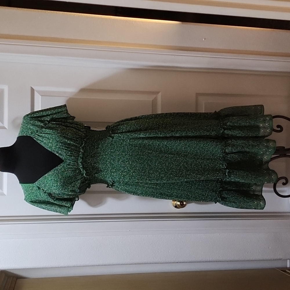 NWT Max Studio Women’s Green Floral Midi Dress